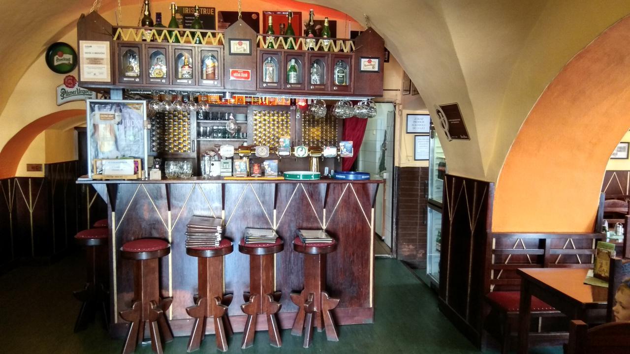 Hotel U Broucka Nové Město nad Metují Bagian luar foto